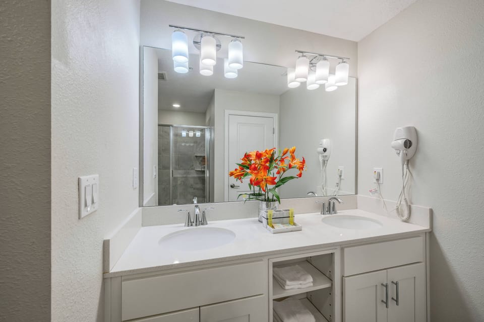 Private bathroom in king suite