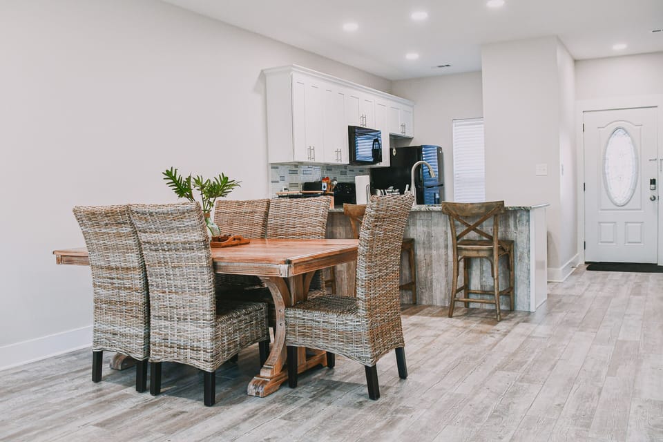Dining table, 6 chairs
