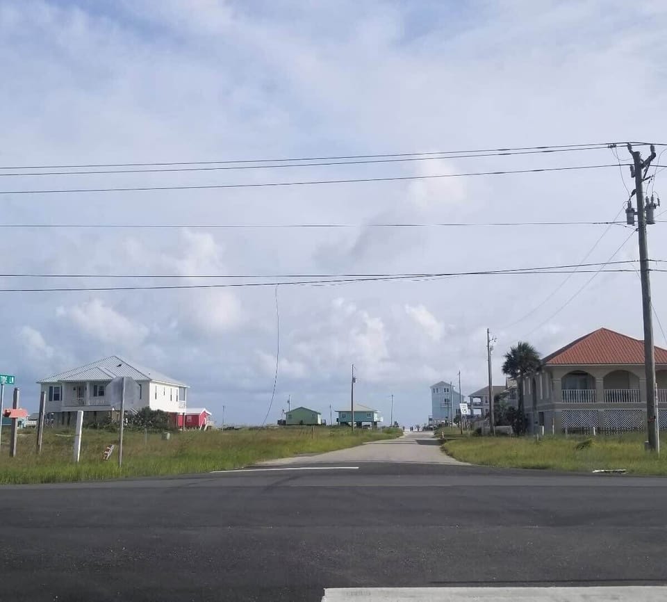 Beach access across the Street from this Harbor House subdivision 