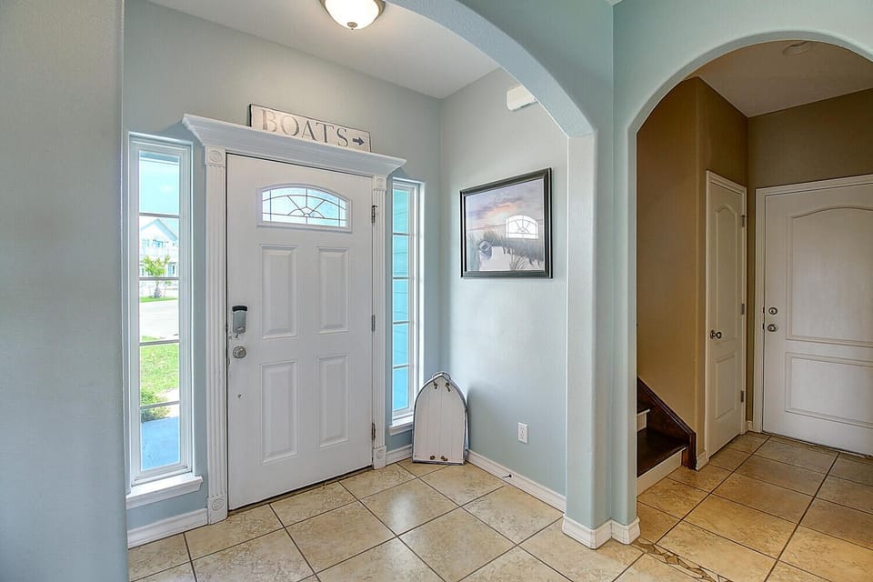 Indoor - Walk into the vacation rental of your dreams!