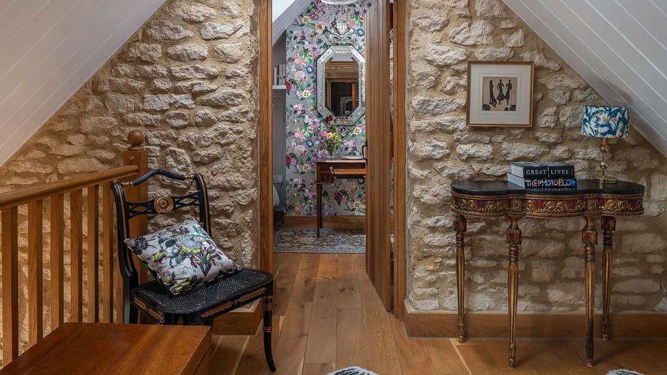 Landing, Little Coach House, Bolthole Retreats