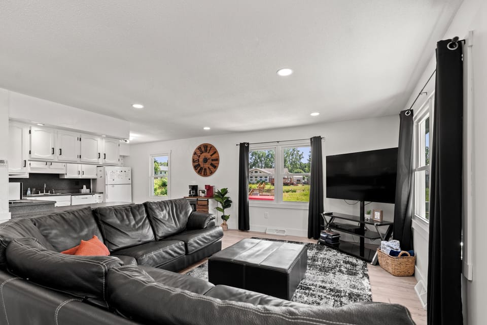 Main level living room