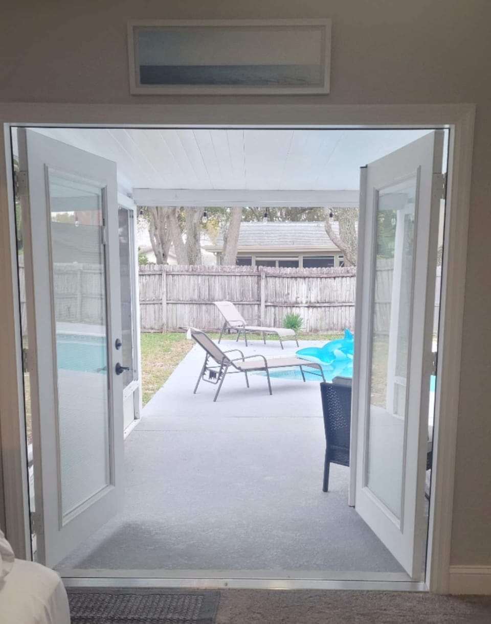 French doors in master leading to the backyard