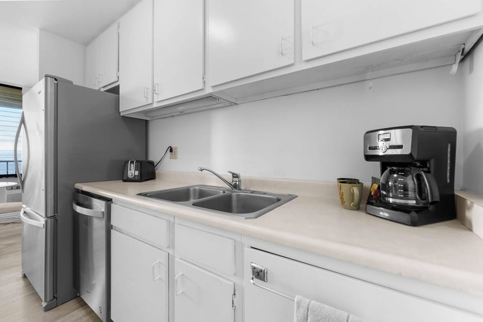 Condo (1 Bedroom) | Property amenity