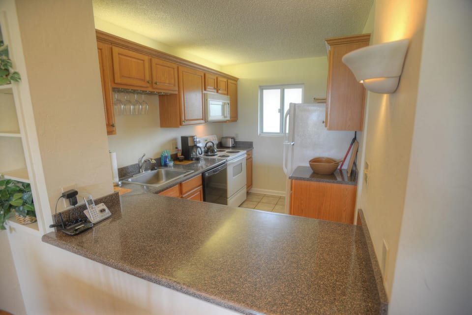 Condo (2 Bedrooms) | Property amenity