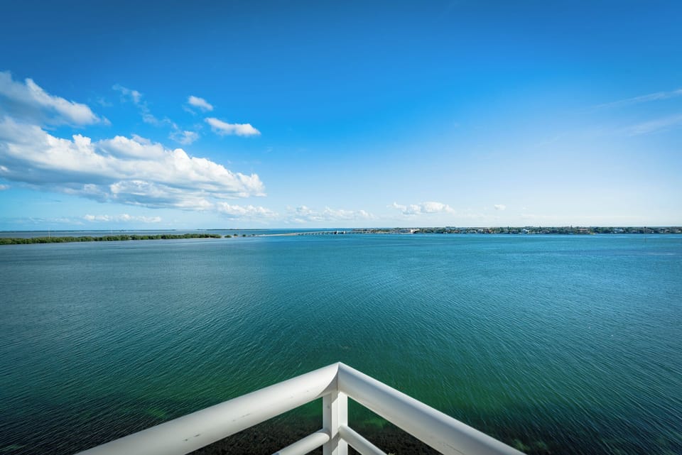 Condo (2 Bedrooms) | Property amenity