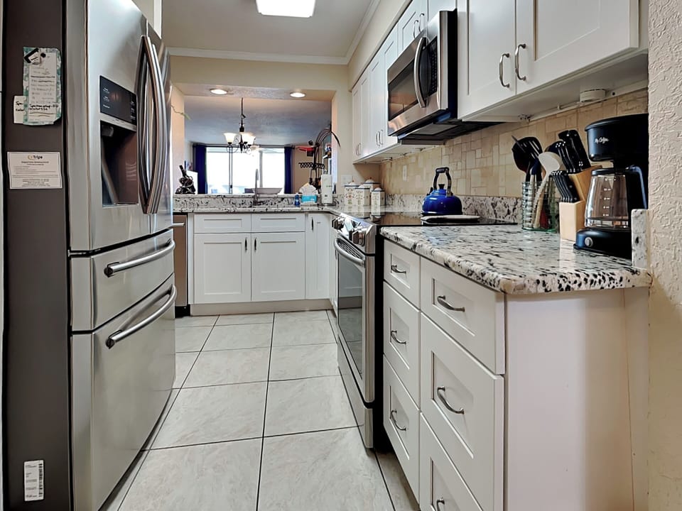 Condo (2 Bedrooms) | Property amenity