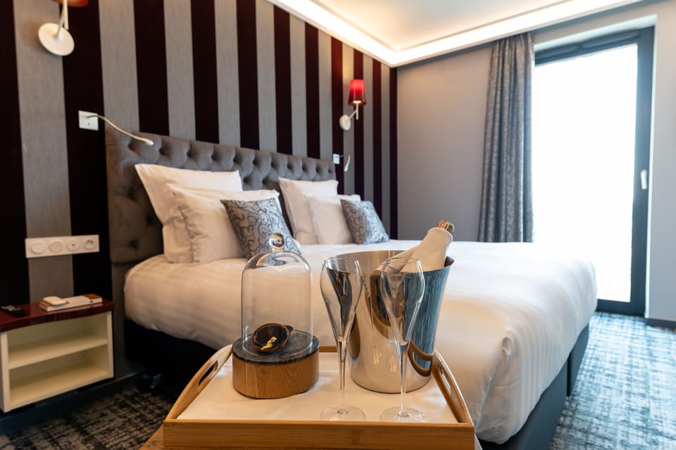 Premium bedding, Select Comfort beds, in-room safe