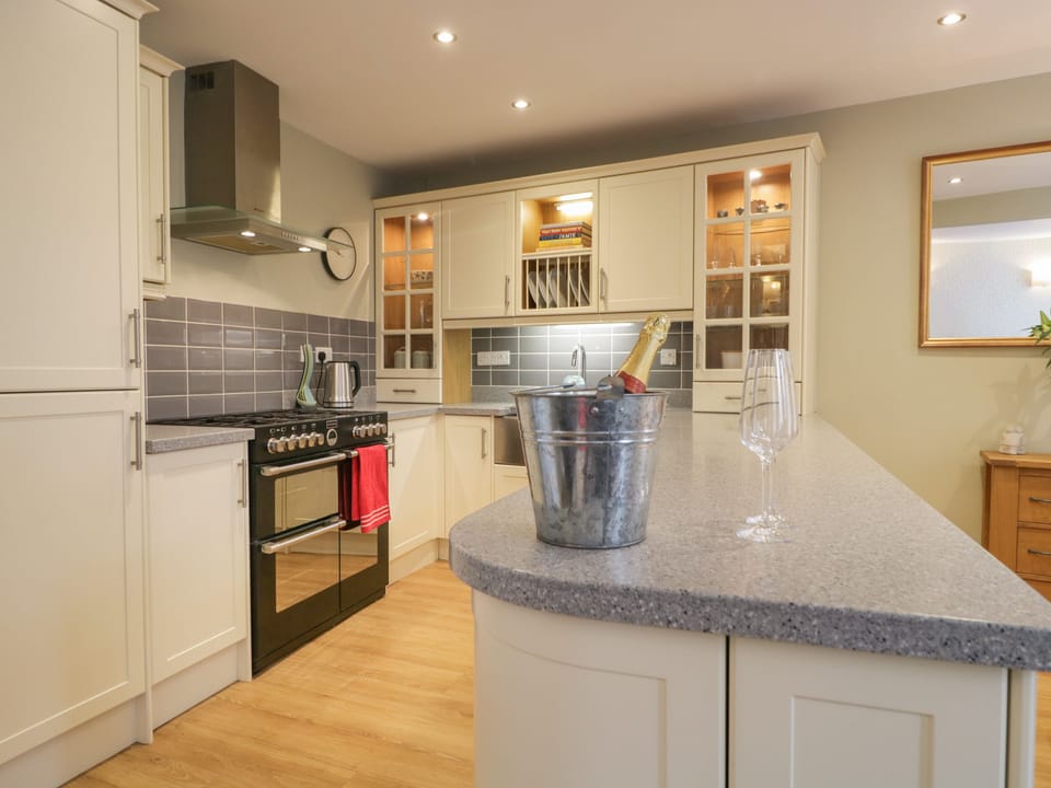 Cottage | Interior