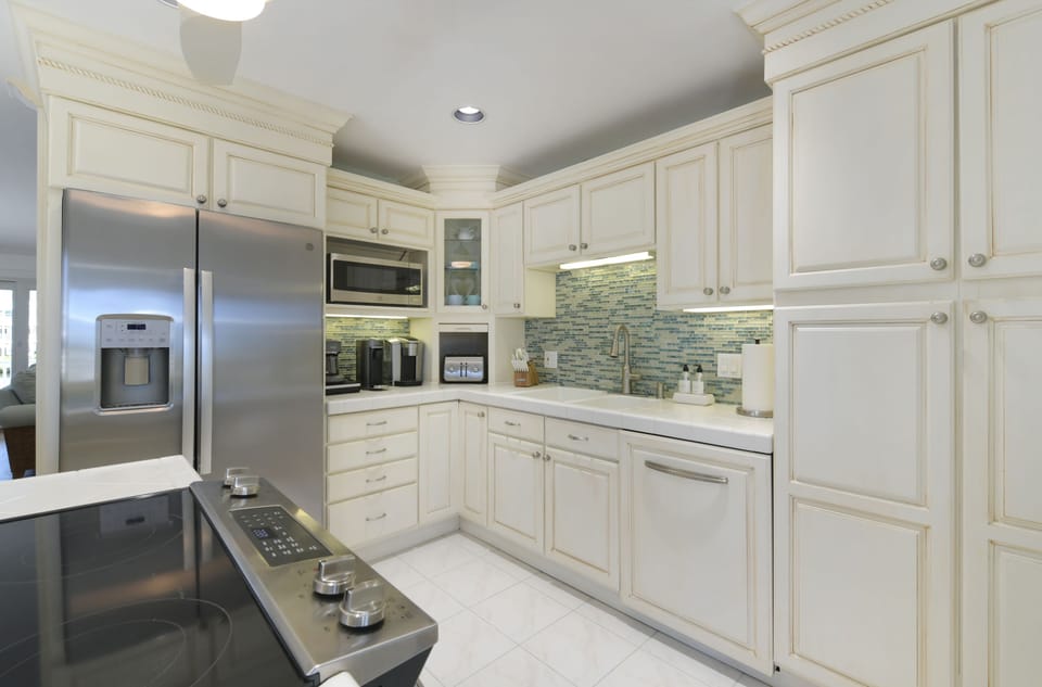 Fully equipped kitchen with everything you will need to cook a delicious meal.