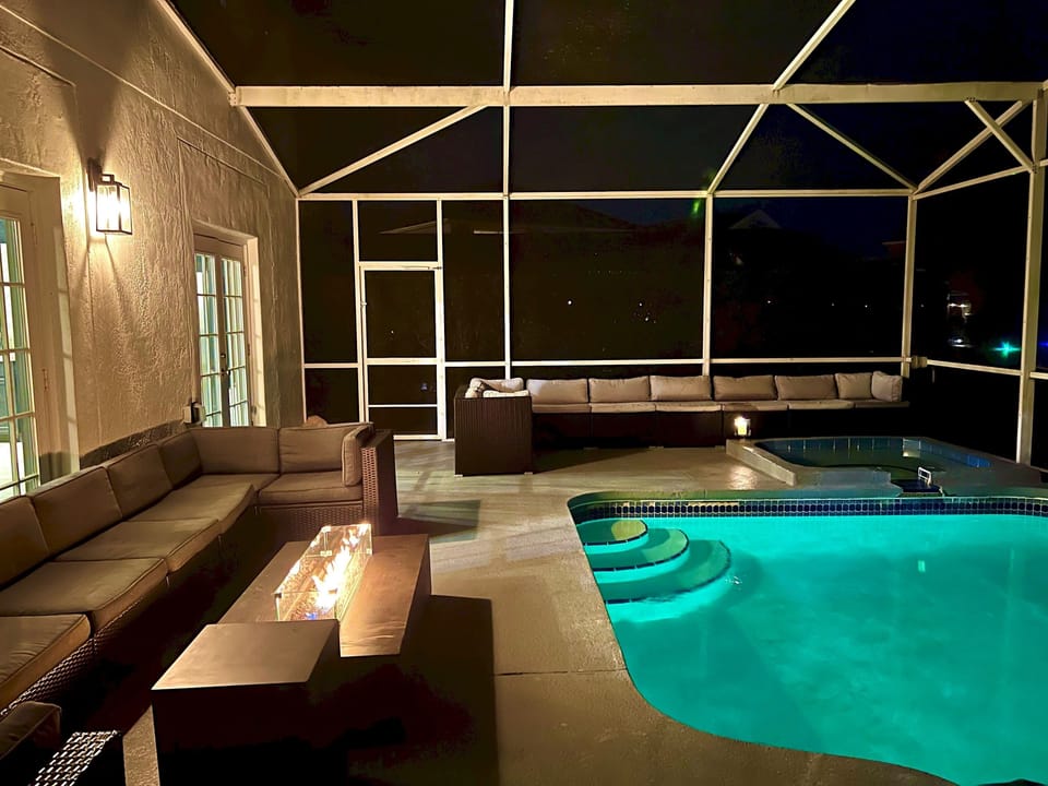 Private OutdooDining with your entertaining private chef dinners with Philip Starck designed chairs for exclusive sit down dinners for up to 24 persons outside and 20 persons inside overlooking private pool & golf. Then sip on a cocktail at Fire Pit.

