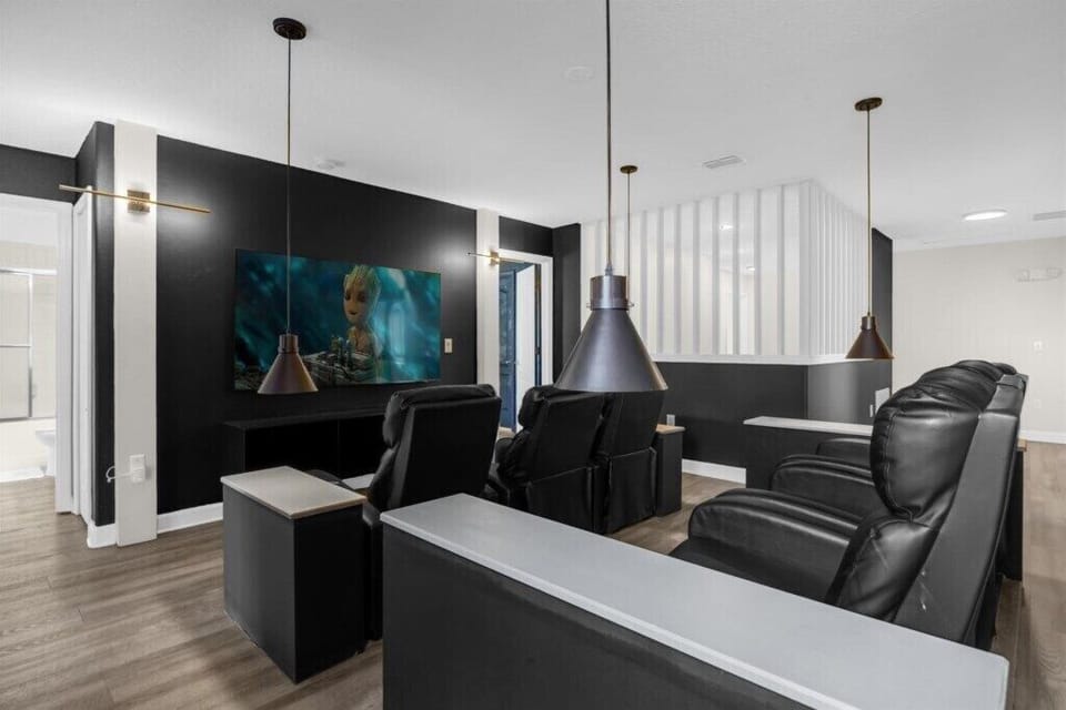 1418 Thunderbird Road (17).jpg