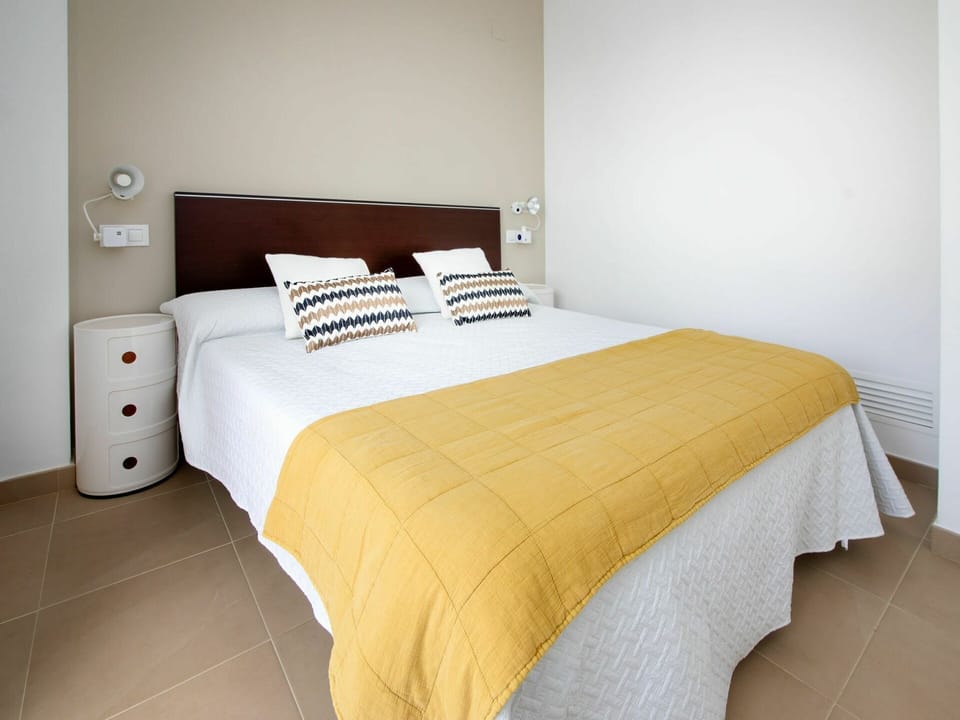 Furniture, Property, Comfort, Pillow, Wood, Bed Frame, Textile, Building, Interior Design