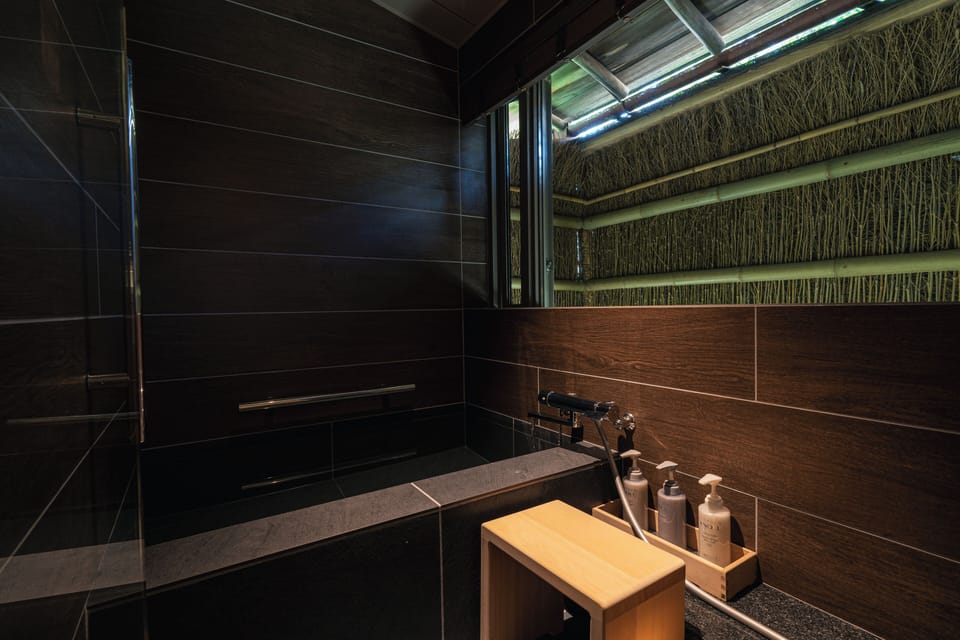 Japanese Superior Room - Syoukin - | Bathroom | Separate tub and shower, deep soaking tub, free toiletries, hair dryer