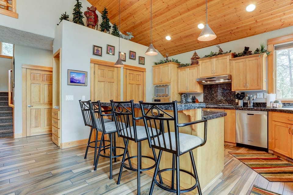 Kitchen with 2 pantries