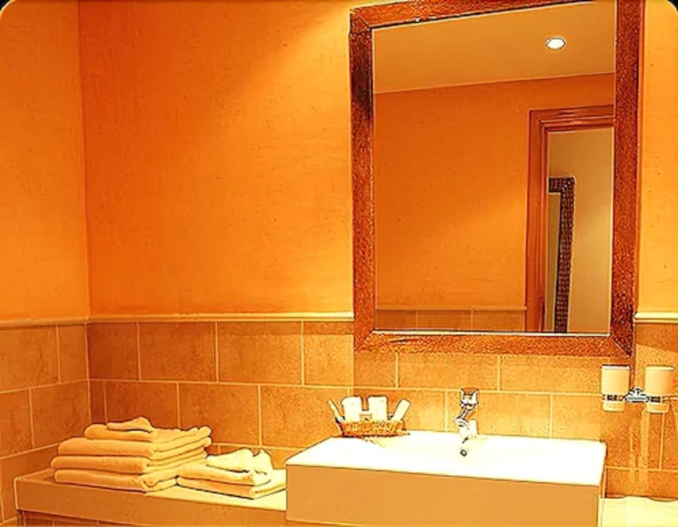 Single Room | Bathroom sink