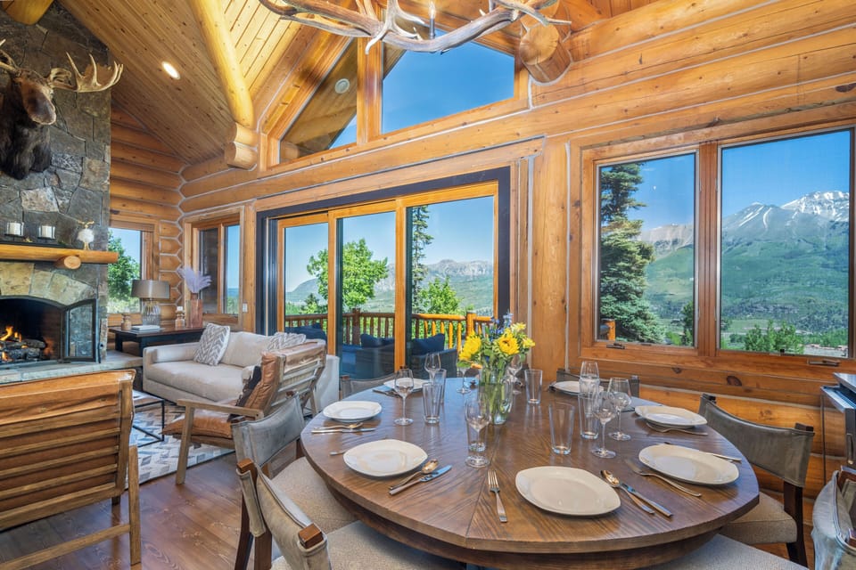 Grand Living and Dining Areas with massive views!