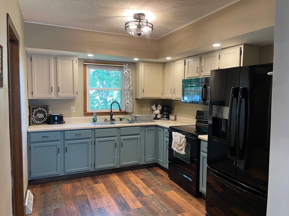 Full Kitchen