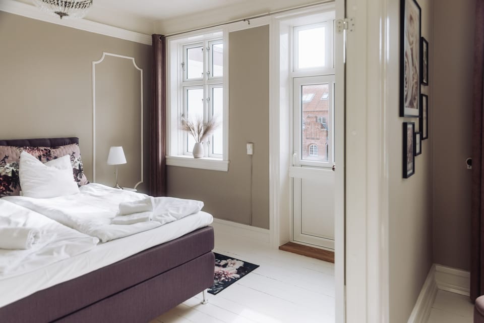 Double Room | Desk, laptop workspace, free WiFi, bed sheets