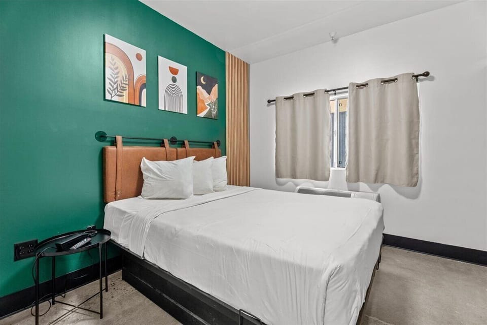Frette Italian sheets, premium bedding, pillowtop beds
