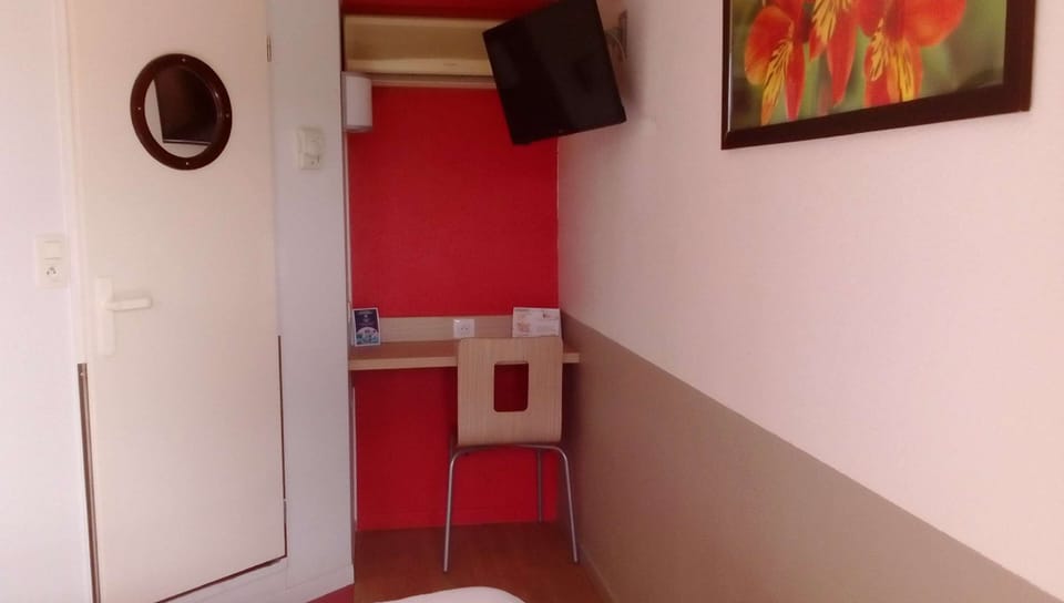 Standard Room, Multiple Beds (1 Double and 1 Single bed) | Desk, blackout drapes, iron/ironing board, free WiFi