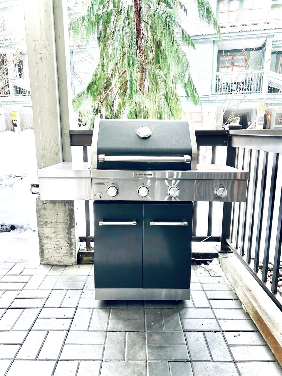 Bbq on the private ground floor patio. Entrance to patio from condo.