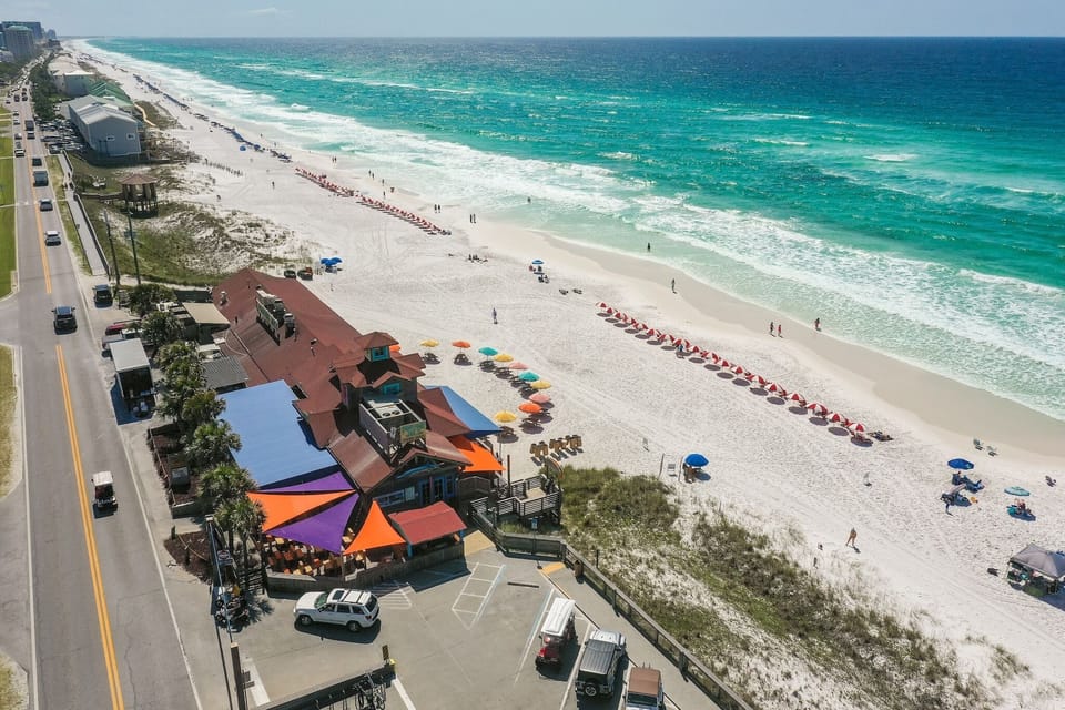 Pompano Joes and the beach ... steps away.  Grab a snack and bring it with you to the beach!
