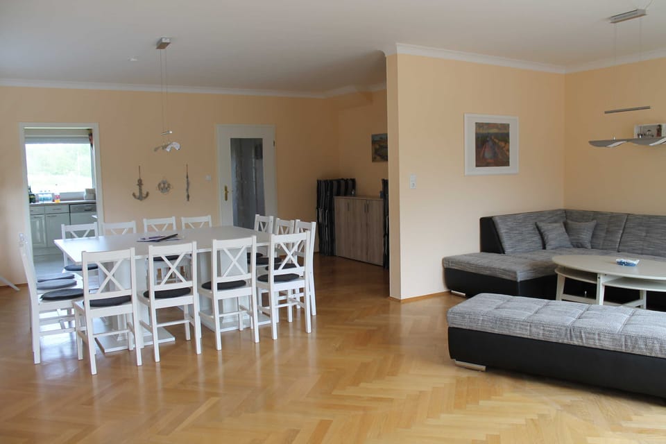 6 R-FeWo 3 Käptn - House Fiedor in the seaside resort of Zempin Apartment in Mecklenburg-Vorpommern, Germany