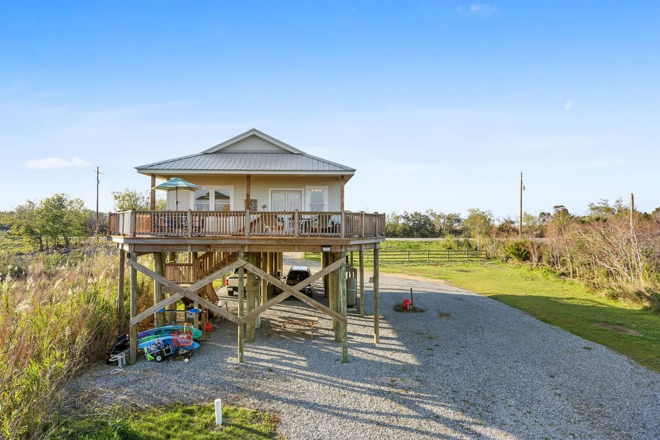 We have ample parking space and abundant storage on our expansive 1-acre lot.