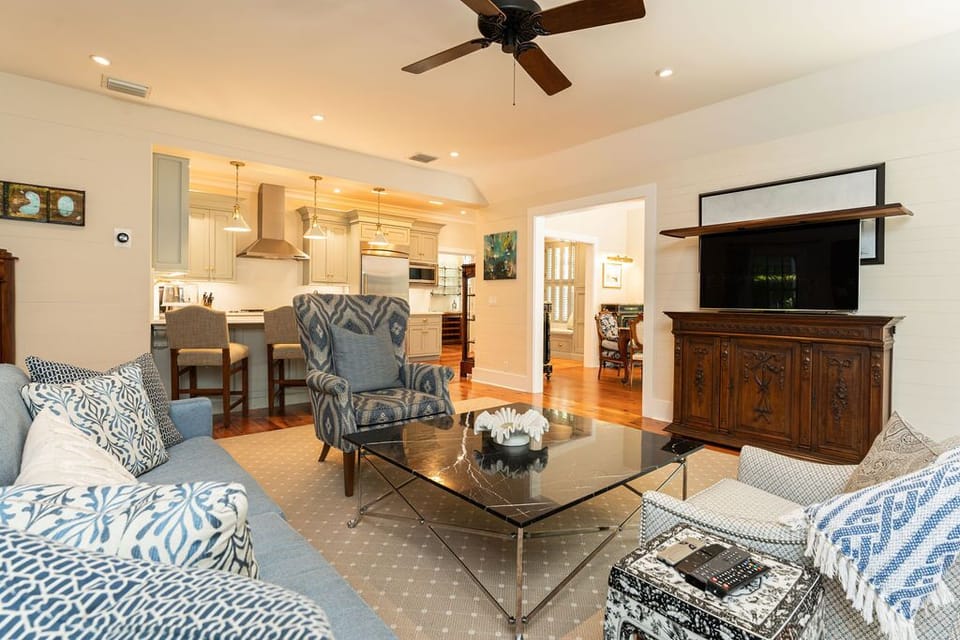 Large Living Room 