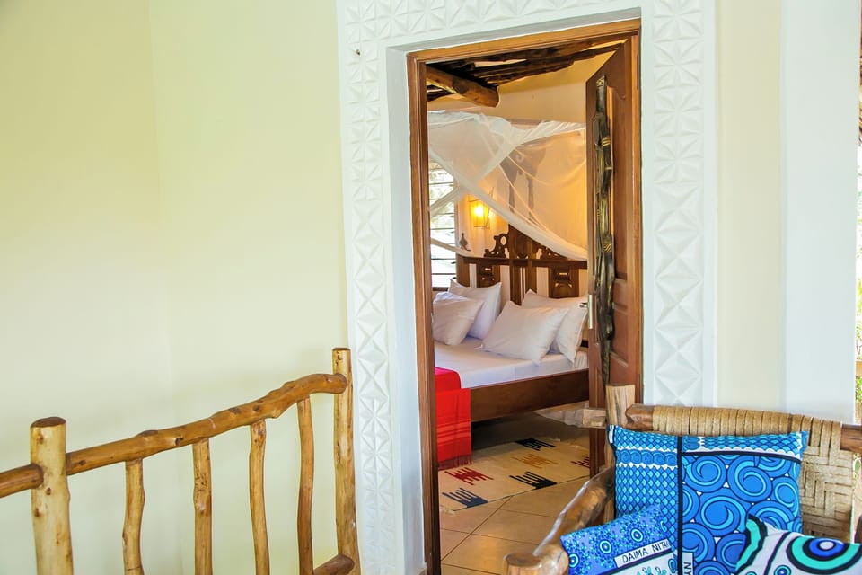 3 Bed Cottage Sleeps 6- Pool, Chef Option, Parking House in Kenya