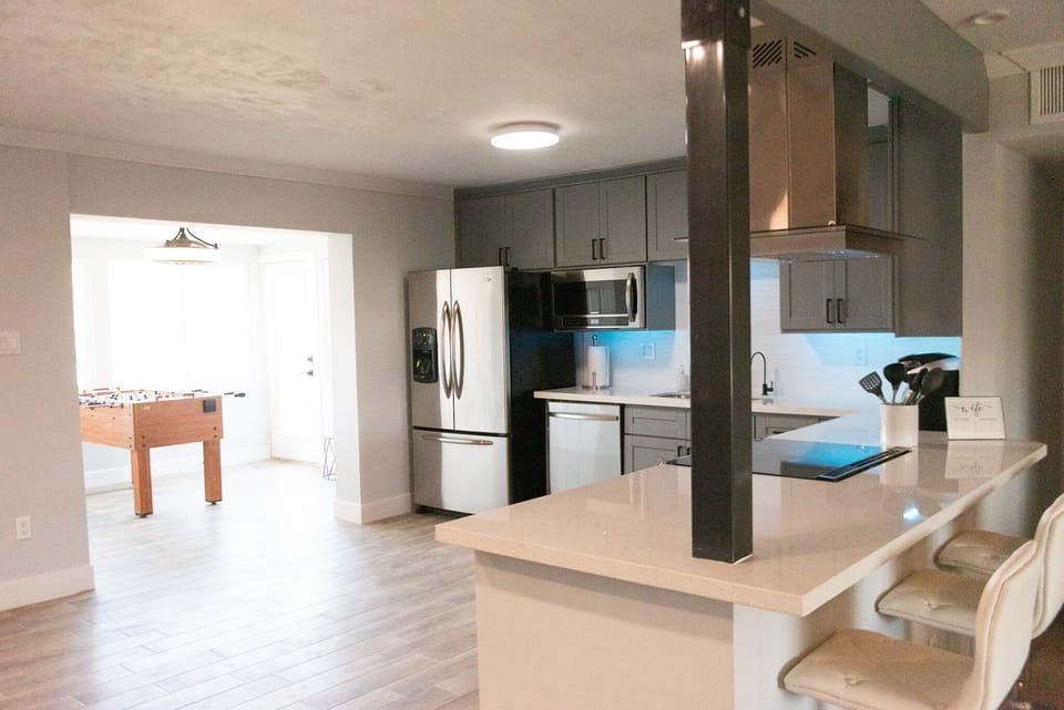 Stocked kitchen-bring your own food.