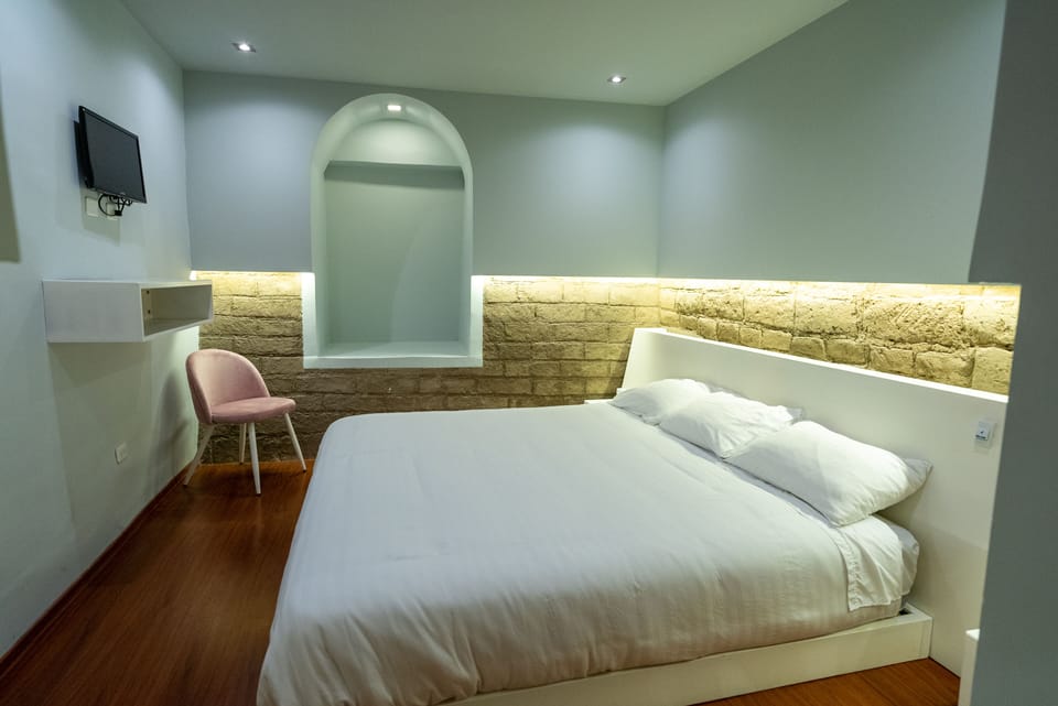 Double Room | Premium bedding, WiFi (free), bed sheets
