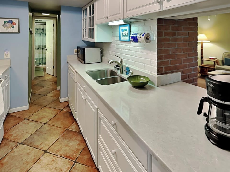 Condo (2 Bedrooms) | Property amenity