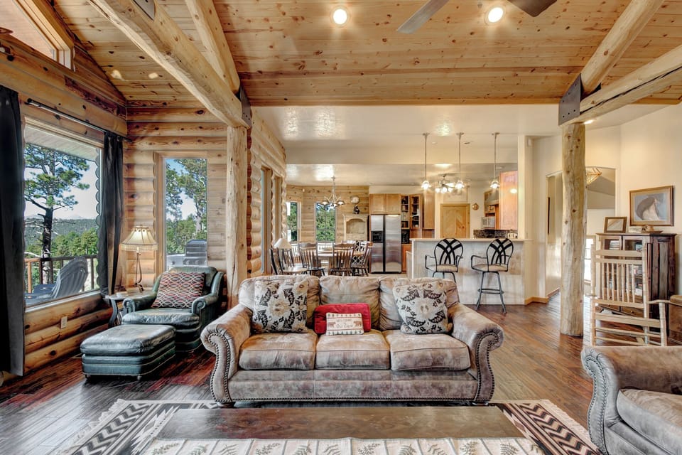 Studio (Multiple Bedrooms) | Property amenity