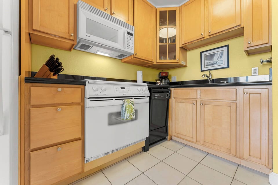Condo (1 Bedroom) | Property amenity