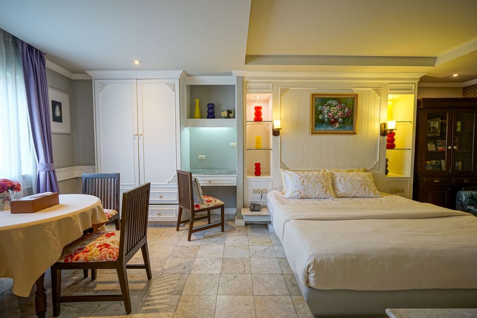 Grand Deluxe Double Room | Minibar, desk, rollaway beds, free WiFi