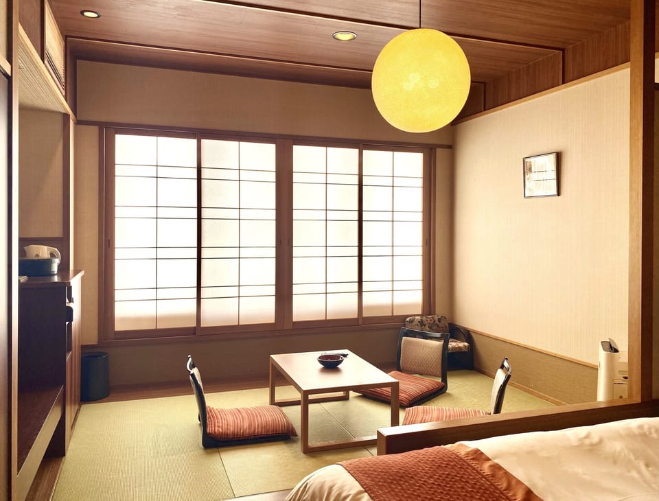 In-room safe, free WiFi, bed sheets