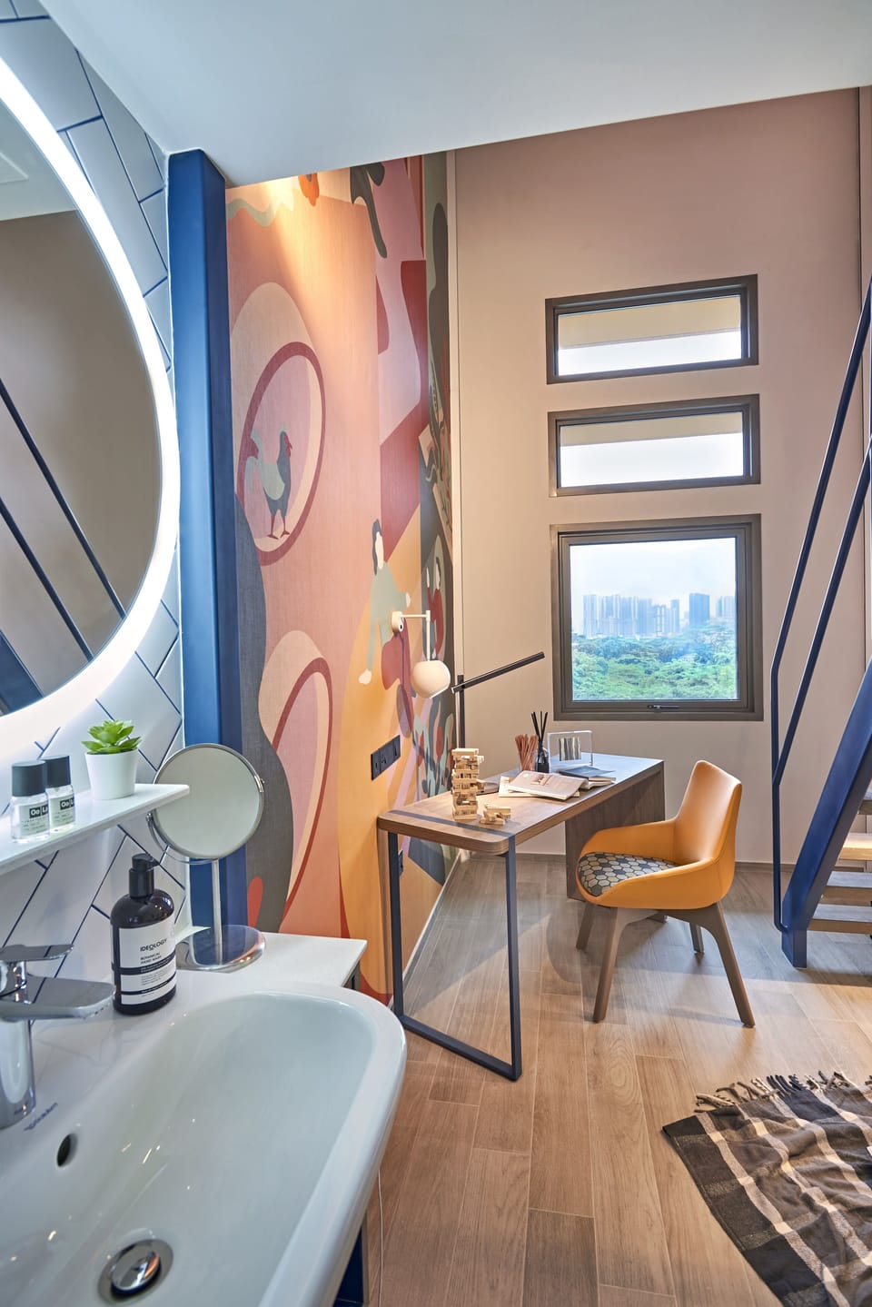 In-room safe, desk, laptop workspace, soundproofing