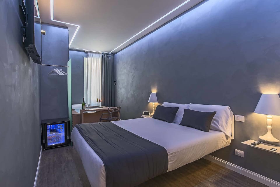 Suite, Jetted Tub | Frette Italian sheets, down comforters, memory foam beds, minibar