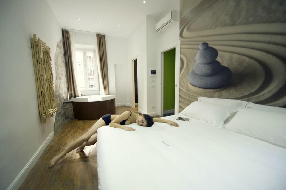 Suite, Jetted Tub | Frette Italian sheets, down comforters, memory foam beds, minibar