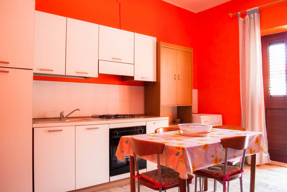 Family Studio, 1 Bedroom, Ground Floor | In-room dining