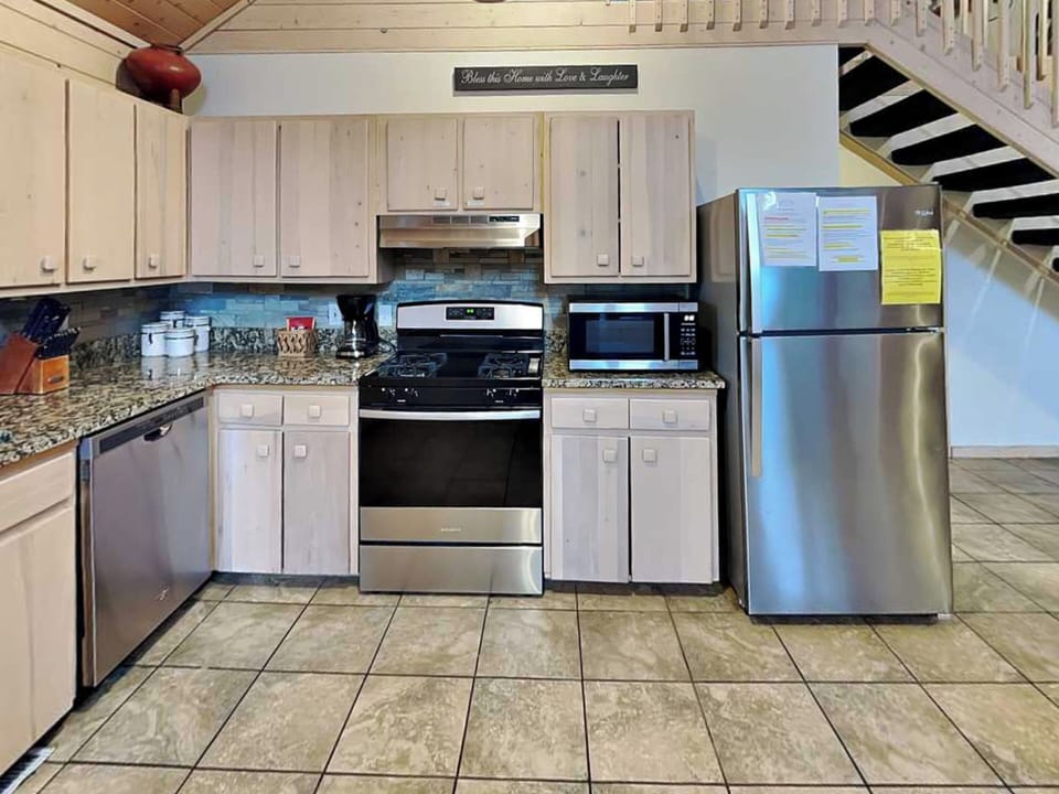 Studio (2 Bedrooms) | Property amenity