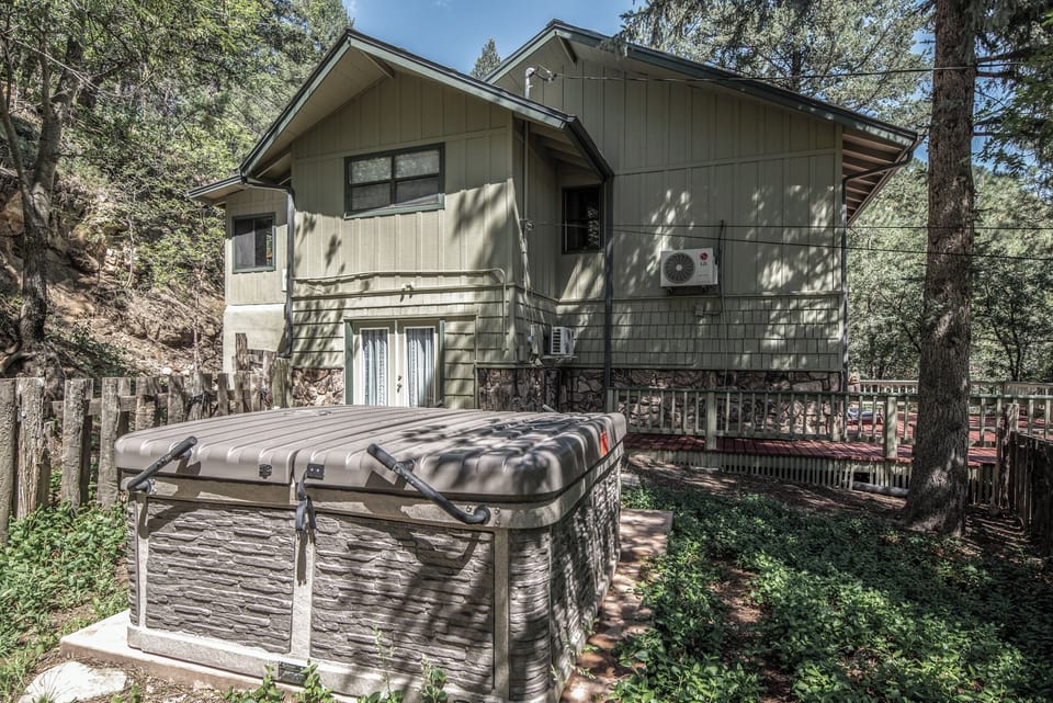 Studio (3 Bedrooms) | Property amenity