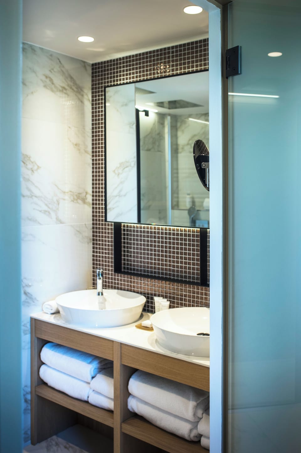 Suite, Lake View | Bathroom | Shower, rainfall showerhead, hair dryer, bathrobes