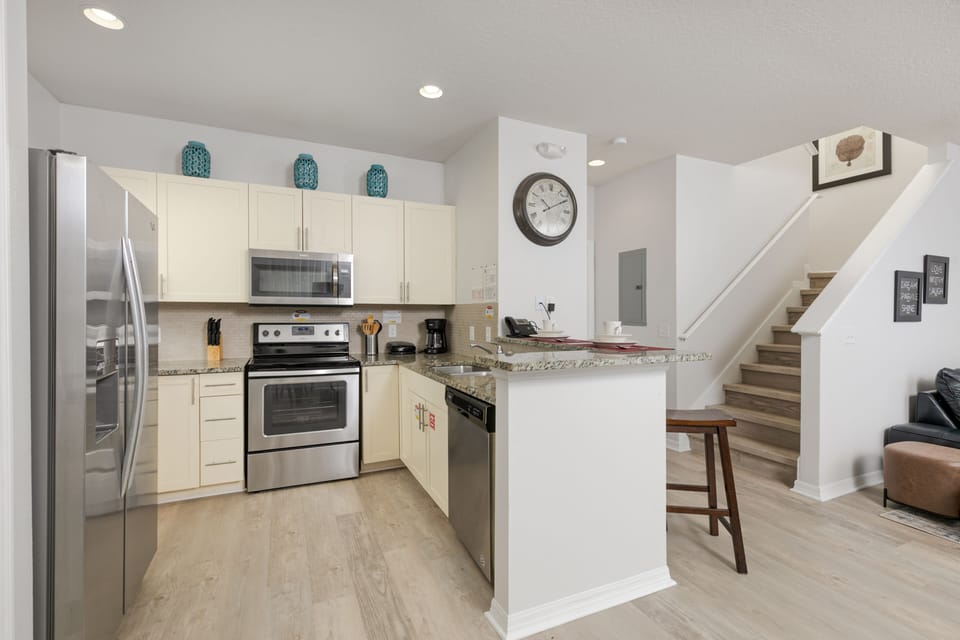 Beautiful fully-equipped kitchen with everything you need