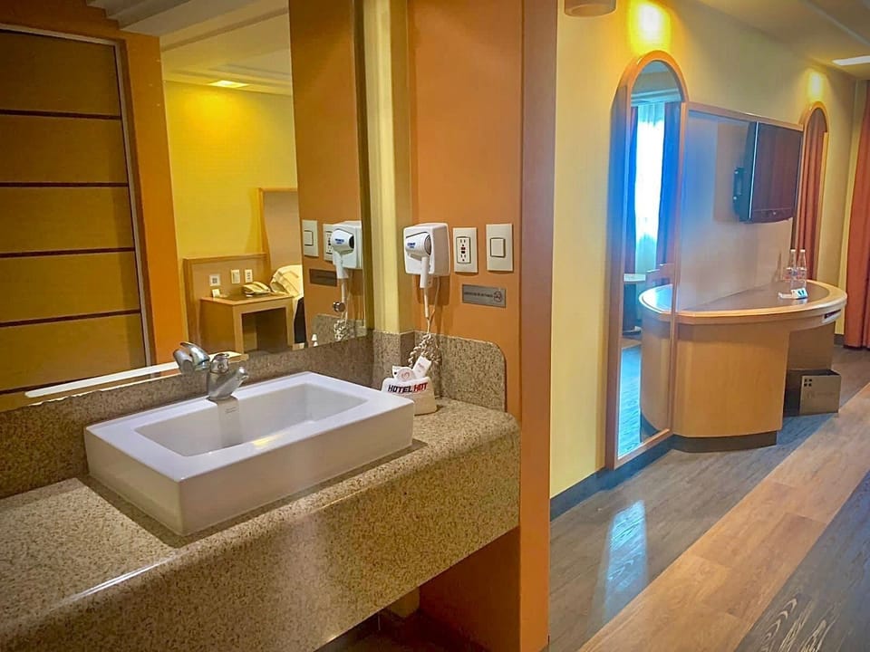 Standard Double Room | Bathroom | Bathtub, hair dryer, towels, soap