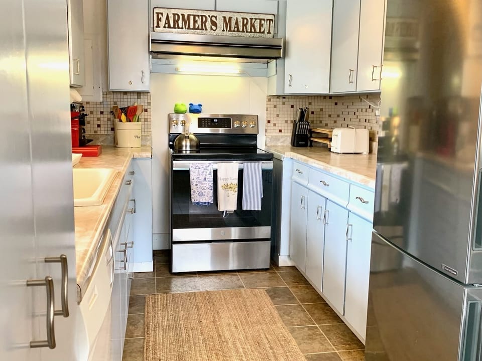 equipped kitchen = enjoy cooking + eating