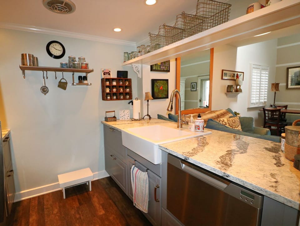Full Kitchen