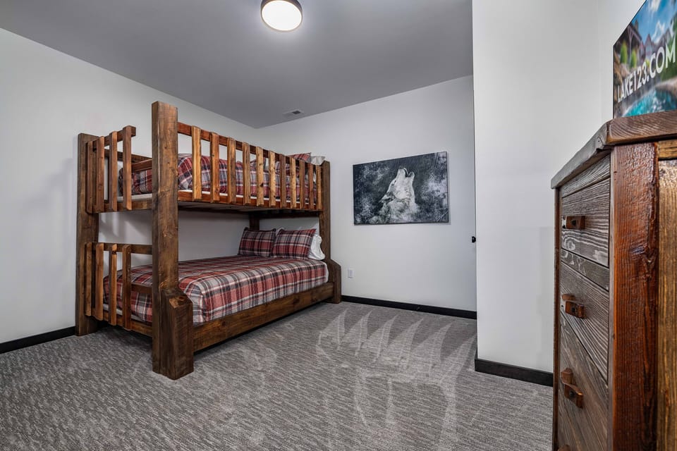 Lower level Full over Queen bunkroom suite